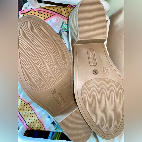 NWT Arizona Jean Company Off-White Ankle Booties - Picture 9 of 15